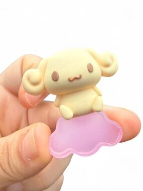 Sonix x Sanrio: Cinnamoroll & Friends Surprise Peeker Charm for Phone (Espresso)
